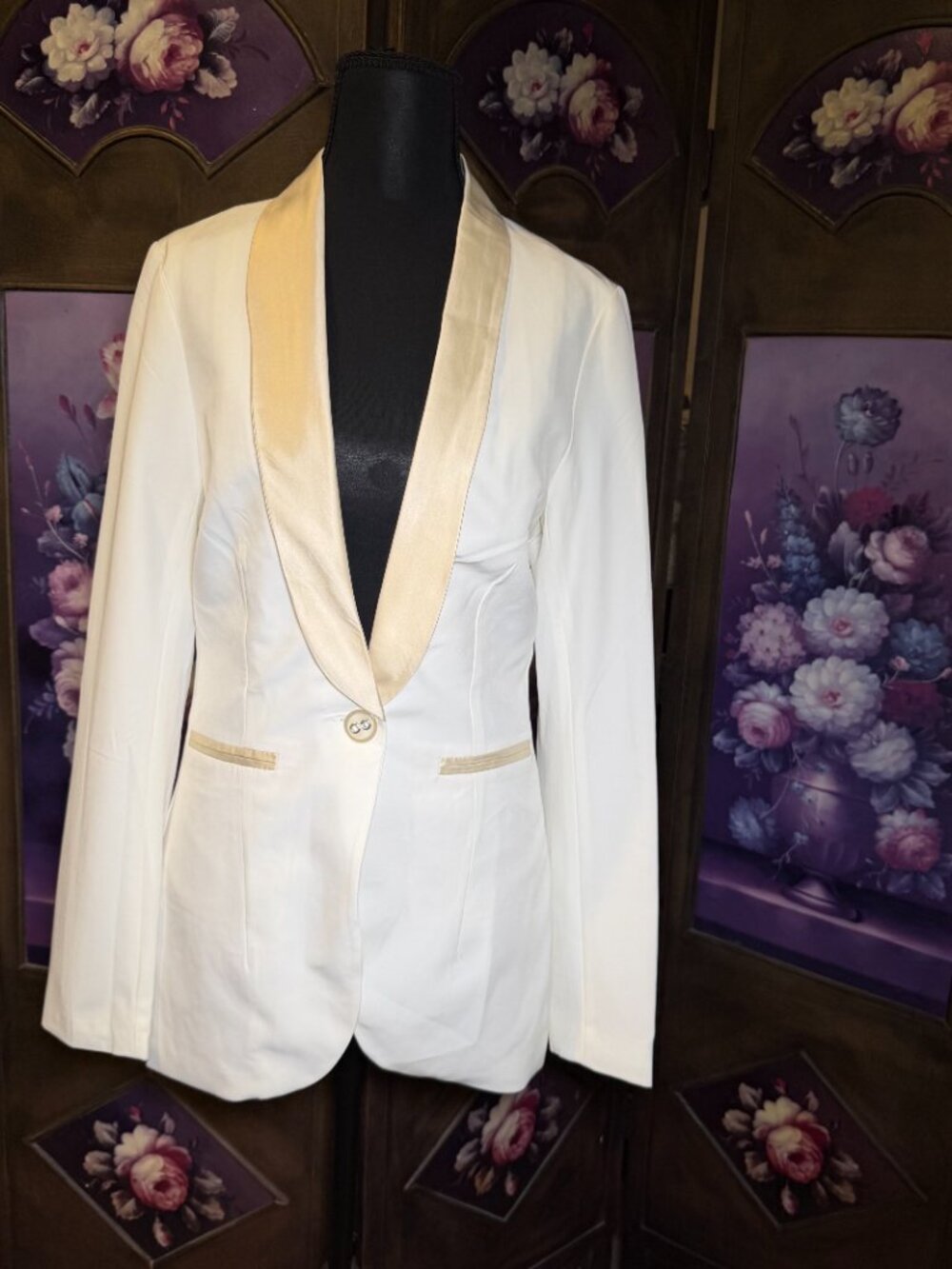Daytrip Cream Blazer Size M Gold Satin Lapel Studded Western Rocker Jacket NWT